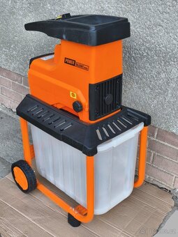 Prodám elektrický Válcový drtič Powersilent 2800 W... - 2