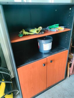 Kancelářský nábytek skříně - 2