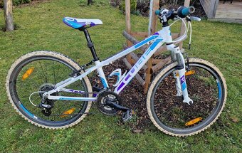 Juniorské kolo Cube 24" - 2