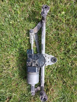 PRODÁM MOTOREK PŘEDNÍCH STĚRAČU Š.CITIGO - 2