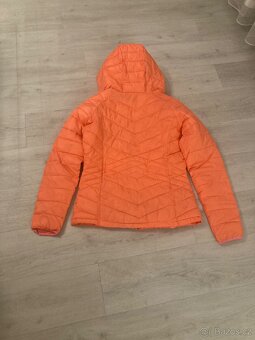 Oranžová bunda - 2