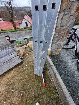 Prodám 3-dílný žebřík 8m - 2