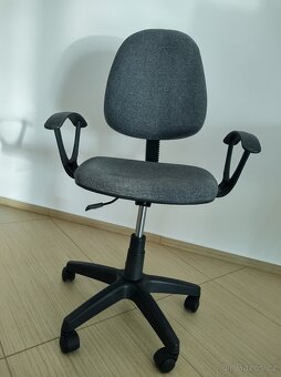 Kancelářské křeslo - 2