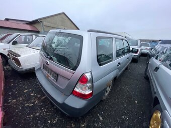Subaru Forester SG - 2