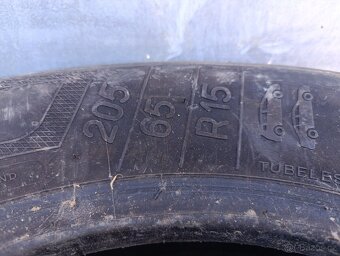 Pneu 205/65 r15 - 2
