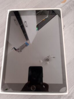 Zánovní iPad, 64GB - 2