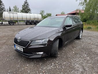 AUDI Q7 s vynikajícím motorem 4.2TDI panorama nova stk . Mot - 2