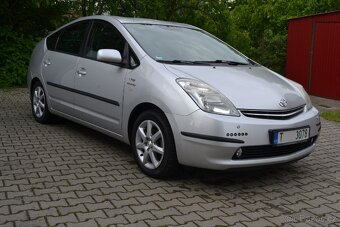 TOYOTA PRIUS 1.5 VVT-i 57kw Hybrid automat rok 2007 - 2
