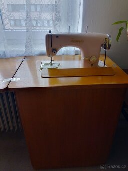 Prodej šlapacího šicího stroje - 2