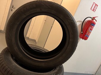 Letní Nokian 215/55 R17 - 2