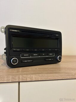 Autorádio originál VW RCD310 ( demontováno z passat B7 ) - 2