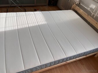 postel s matrací IKEA - 2