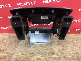Panel rádia Kia Ceed - 2