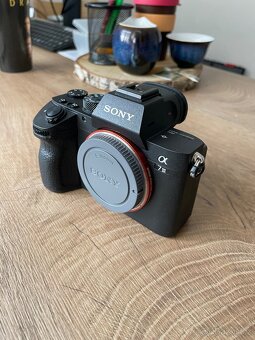 Sony A7III tělo - 2