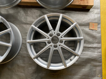 18 alu org. Mercedes 5x112 mm + TPMS nové - 2