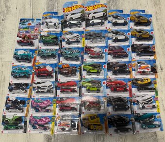 Modely hot wheels - 2