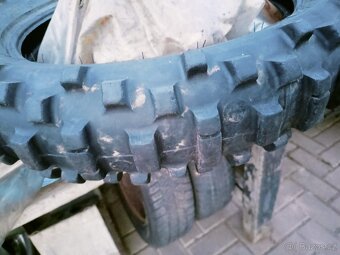 Pneu 120/90-18 - 2