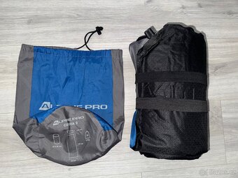 Samonafukovací karimatka Alpine Pro, NOVÁ - 2