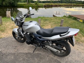 Kawasaki ZR-7S - 2