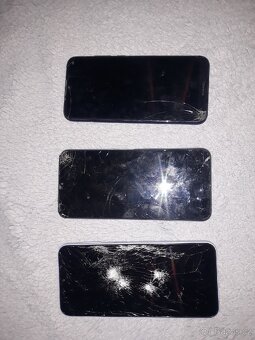 Telefony na nahradní díly - 2