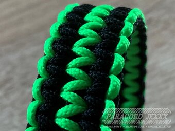Paracord náramek (19 cm) black - neon - 2