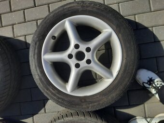 Zimní pneu 205/55/r16 na Alu discích Borbet r16/5x112 ET30 - 2