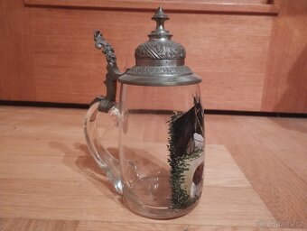 Starý půllitr s víčkem, s koňmi - 2