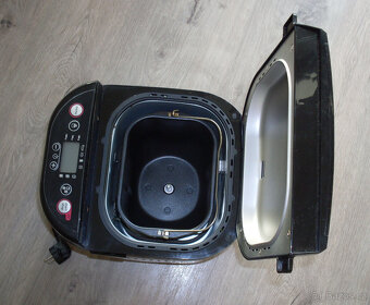 Domácí pekárna Tefal - 2