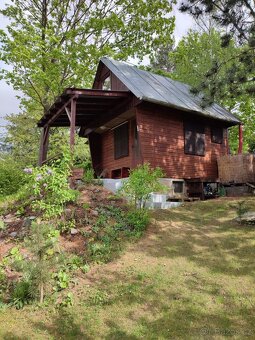 krásny stav. pozemek popůvky, chatka - 2