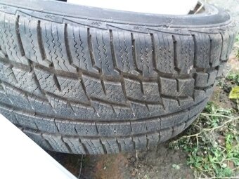 Prodam zimni pneu R17 - 2