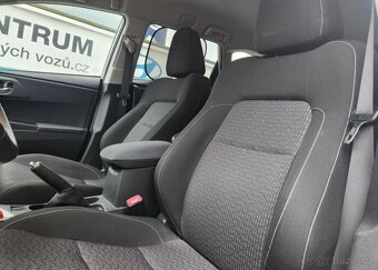 Toyota Auris 1.6-KAMERA-KLIMA-NAVI - 2