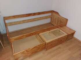Jednolůžková postel z masivu s úložným prostorem - 2