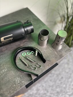 SC Project koncovka výfuku na motorku s mřížkou - 2