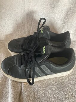 ADIDAS dětské boty vel.32 - 2
