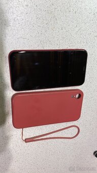 Prodám červený iPhone XR 128GB - 2