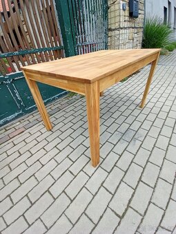 Jídelní stůl masiv (tvrdé dřevo) - 2