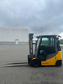 Jungheinrich TFG 320s - 2