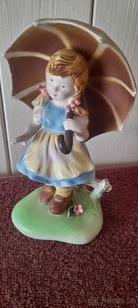 PORCELÁNOVÁ FIGURKA HOLČIČKY S DEŠTNÍKEM (VYROBENO V JAPONSK - 2