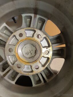 ALU kola 6x139,7 s pneu 265/70r15 - 2