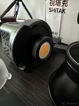 Video/fotografické světlo LED 60W s bateriemi - 2