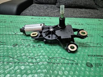 levý zadní motor stěrače VW Transporter, Multivan T5 7E09557 - 2