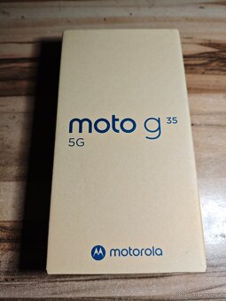 Mobilní telefon Motorola Moto G35 5G 4 GB / 256 GB - 2