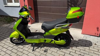 Elektrický skútr RACCEWAY E-Fichtl - 2