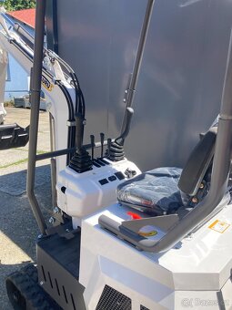 Minibagr Saurus 11, diesel - 2