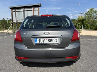 Kia Ceed 1,4 koupeno nové v ČR dobrý stav - 2