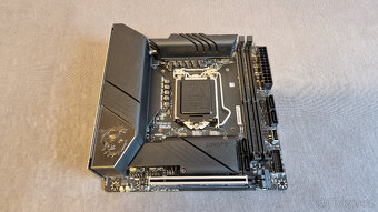 MSI MEG Z490I UNIFY – Mini-ITX - 2