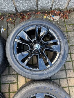 ORIGINÁL Alu Škoda TRITON R17, 5x112 - TOP STAV - 2
