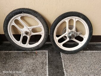 Litá kola na moped Puch, Sachs atd. - 2