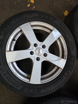 ALU ŠKODA KAROQ ZIMNI SADA 225/55R17 - 2