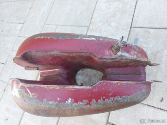 Jawa CZ 175 kyvacka - nadrz - 2